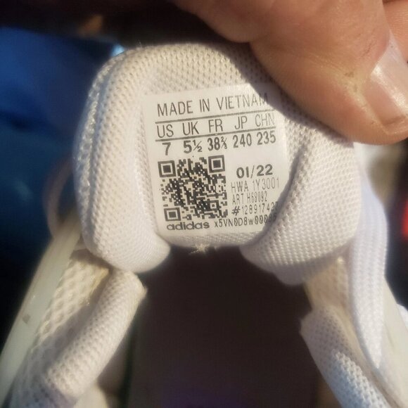 Adidas EQ19 Run ‘White Silver Metallic’ Sneakers Running Shoes Women Sz 7 H68092 - Picture 7 of 7